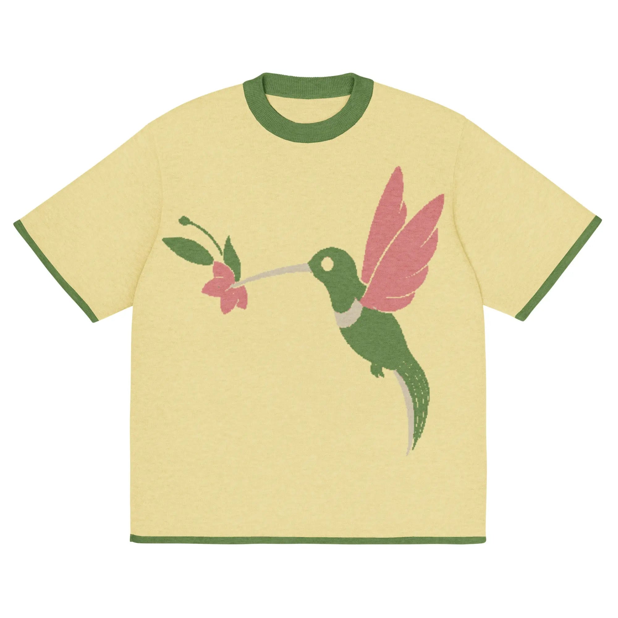 T-shirt maille classique unisexe jaune avec colibri vert, ailes roses et fleur sur le devant.